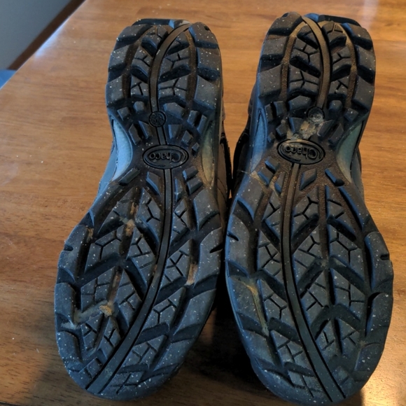 Chaco men's size 11 hiking boots - Picture 3 of 6